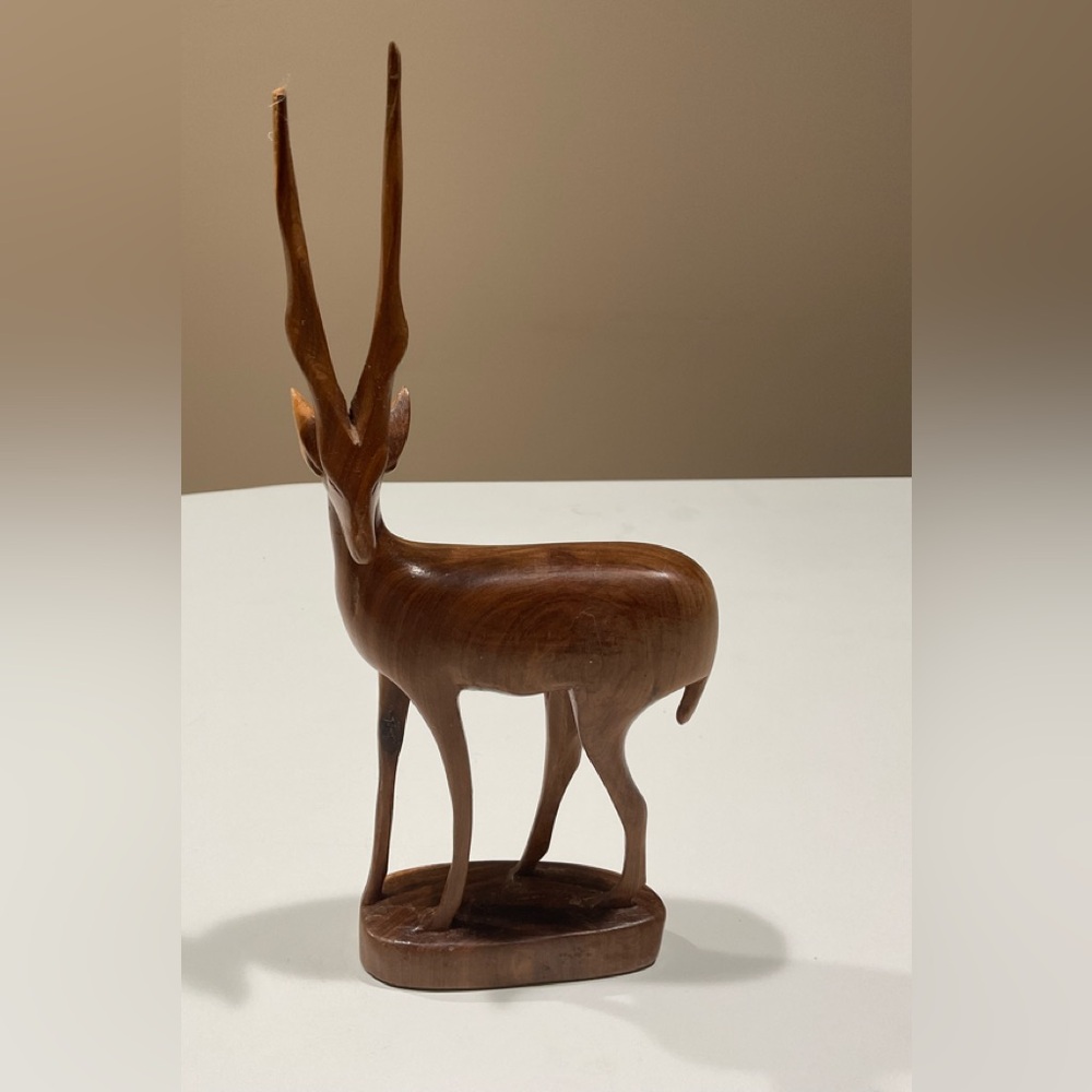 🌱Wooden Young Slender Antelope, 11”x4.5”